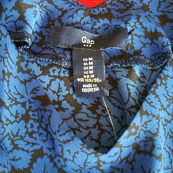 💫Gap Shell(blouse)💫 - Picture 2 of 5